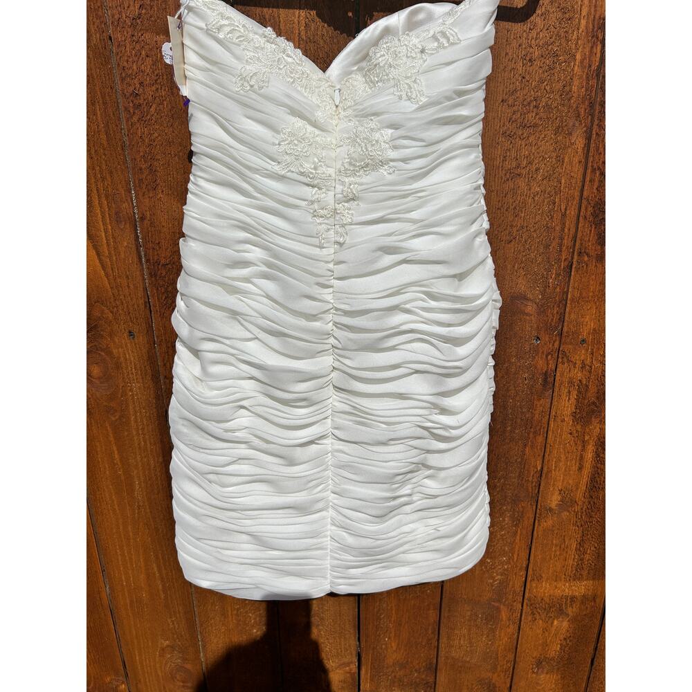 Love Wedding Dress Size 8 NWT Ruched White Strapless Bridal Mini Reception